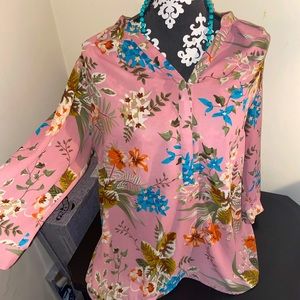 Adorable floral button up blouse